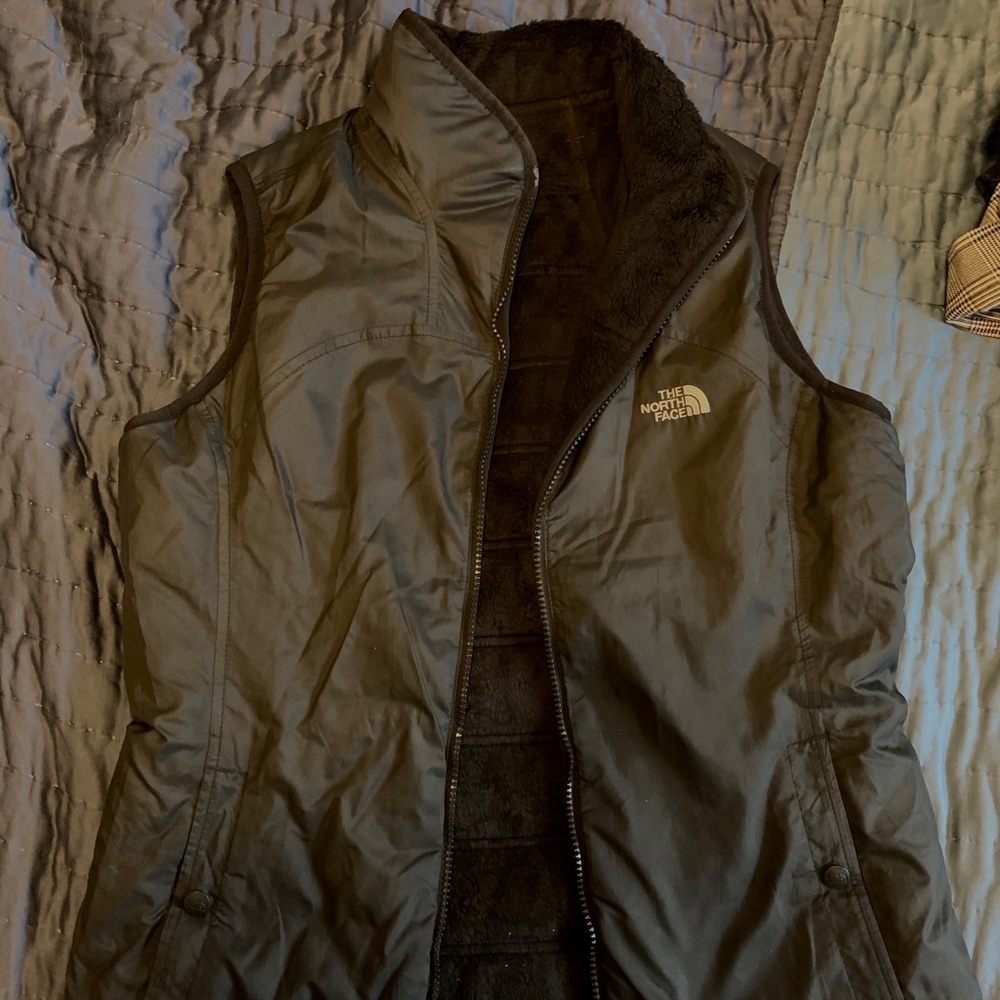Black Northface Vest (Reversible!)